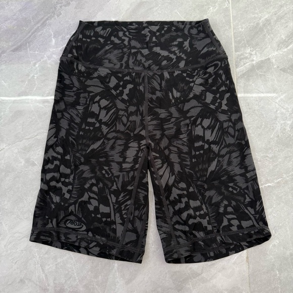 Women’s Stori Floral Patterned 7” Biker Shorts Workout Athletic Size 2 - Picture 1 of 15